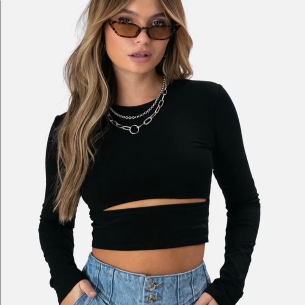 longsleeve cutout croptop